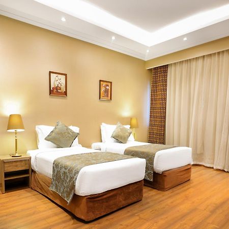 Hotel Al Ansar Golden Tulip à Médine Extérieur photo