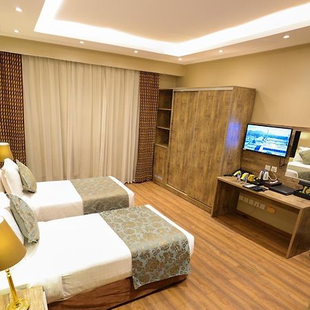 Hotel Al Ansar Golden Tulip à Médine Extérieur photo