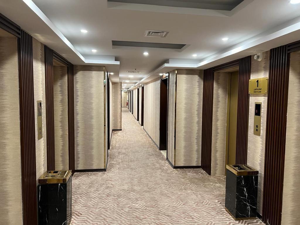 Hotel Al Ansar Golden Tulip à Médine Extérieur photo
