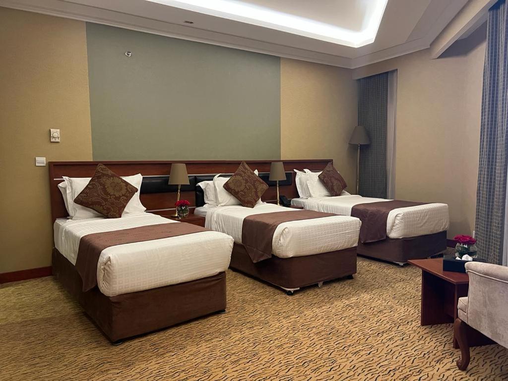 Hotel Al Ansar Golden Tulip à Médine Extérieur photo
