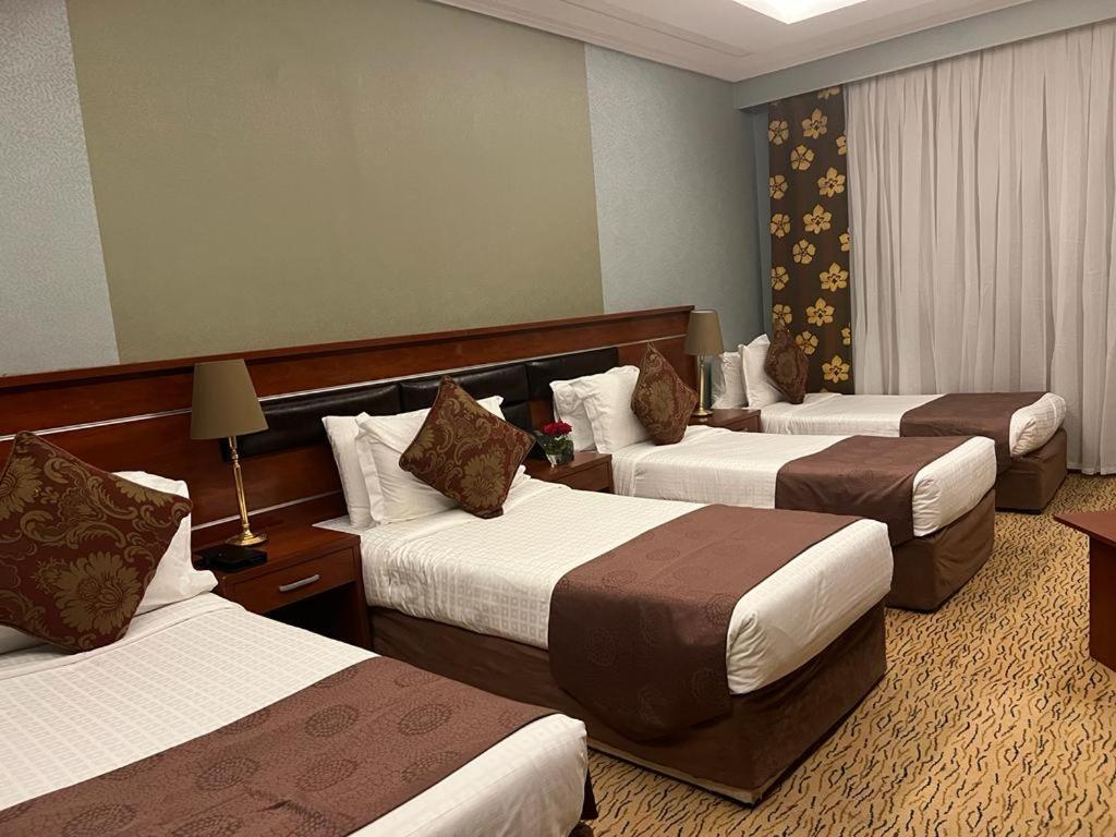 Hotel Al Ansar Golden Tulip à Médine Extérieur photo