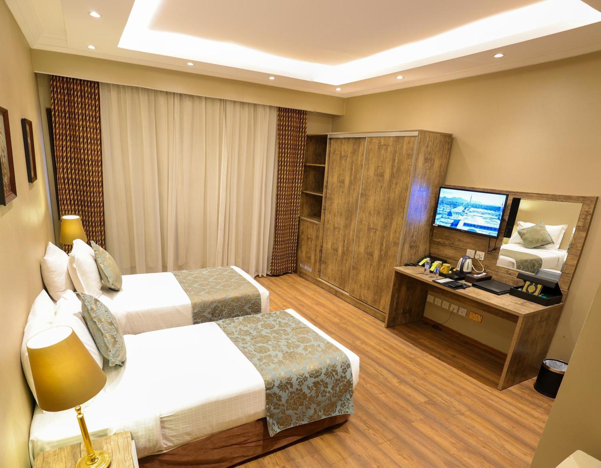 Hotel Al Ansar Golden Tulip à Médine Extérieur photo